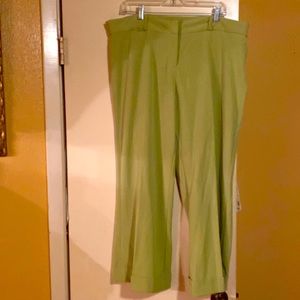 Maggie Barnes petite green cropped pants. Size 16WP Pre-owned. Great condition.